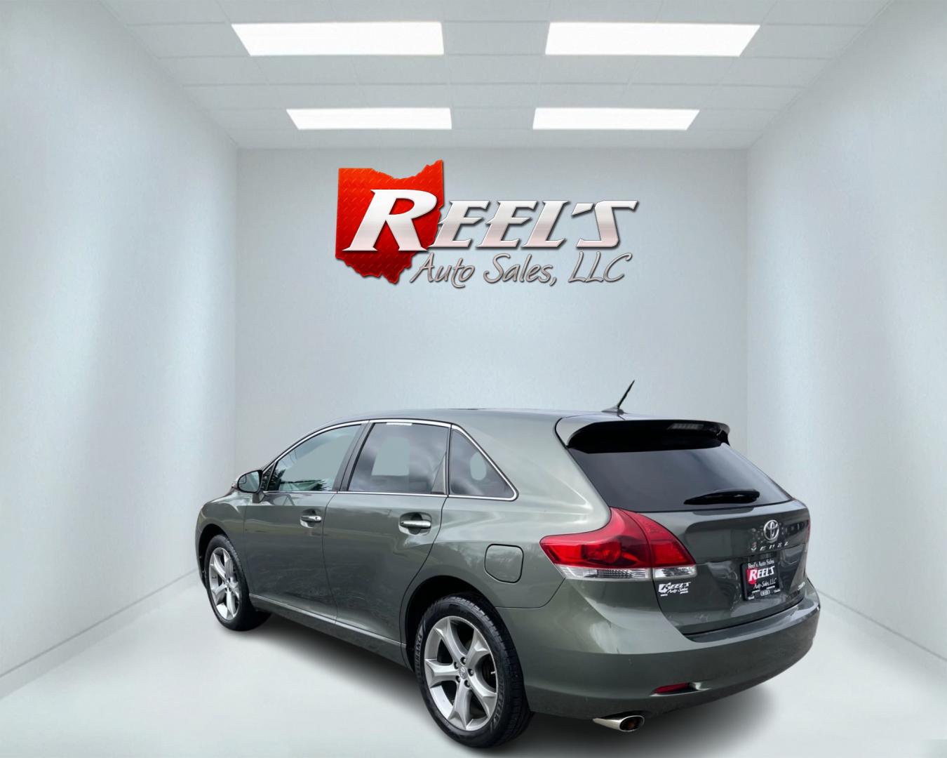 2013 Green /Tan Toyota Venza XLE V6 AWD (4T3BK3BB2DU) with an 3.5L V6 DOHC 24V engine, 6-Speed Automatic transmission, located at 547 E. Main St., Orwell, OH, 44076, (440) 437-5893, 41.535435, -80.847855 - Photo#7